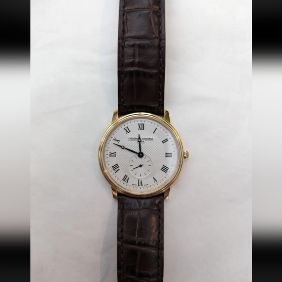 Frederique Constant Quartz Gold color bezel Watch FC-235M4S5 - Picture 13 of 13